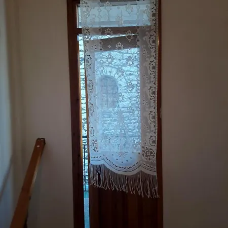 Raspberry House 3 Apartmán Gjirokastër